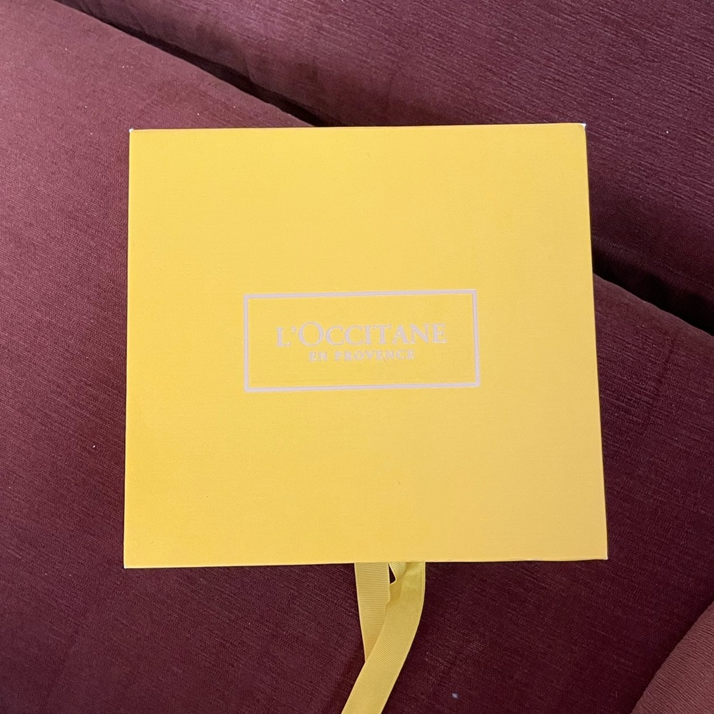 L’Occitane Gift Set - Picture 7 of 7